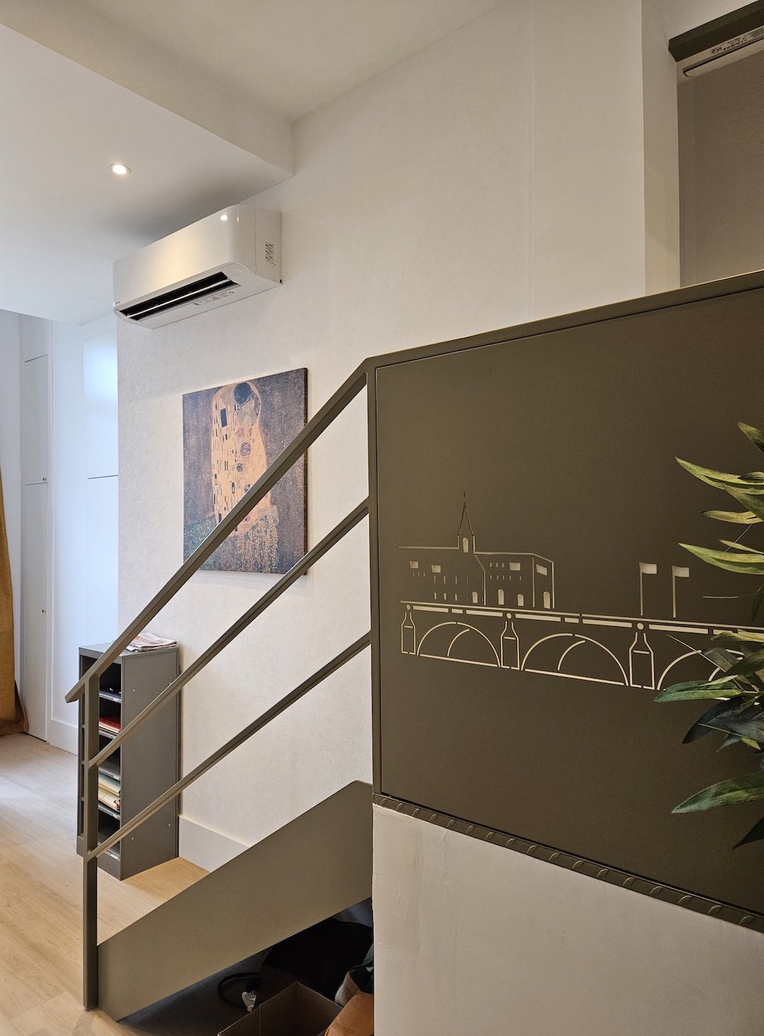 cabinet-thaumas-escalier